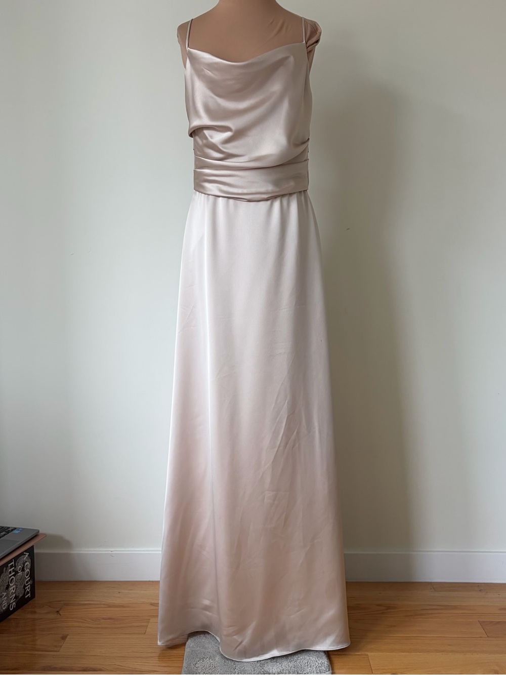 Amsale Cody Cowl Neck Fluid Satin Bridesmaids Champagne Gown Maxi Dress Size 8